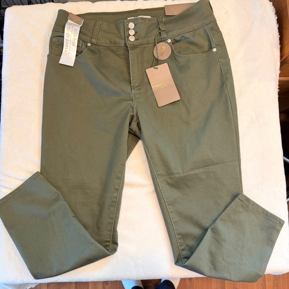 Sandpiper Olive Green Mid Rise Push Up Ankle Super Stretch Pants Size 22
